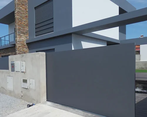 Portão-metálico-de-correr